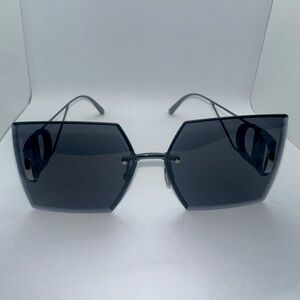Christian Dior 30Montaigne oversized sunglasses